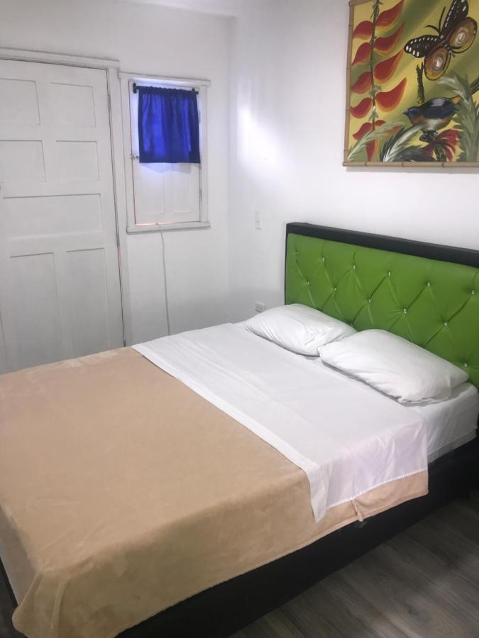 Hotel Las Flores サンタ・ロサ・デ・カバル エクステリア 写真